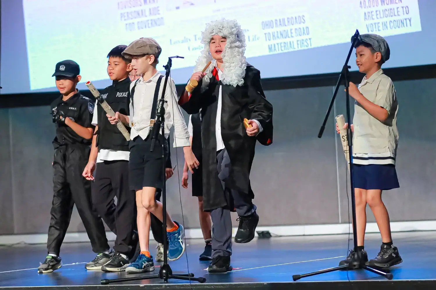 extracurricular-activities-examples-en Extracurricular activities examples including music, performing arts and creative activities